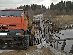 Мост в рабочий посёлок Плесо (МО Ровдинское) был бесхозным