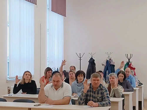 Отчет о результатах контрольных и экспертно-аналитических мероприятий Контрольно-счетной комиссии Шенкурского муниципального округа за 2025 год утвердили окружные депутаты на очередной сессии Собрания депутатов, которая состоялась 27 марта. 