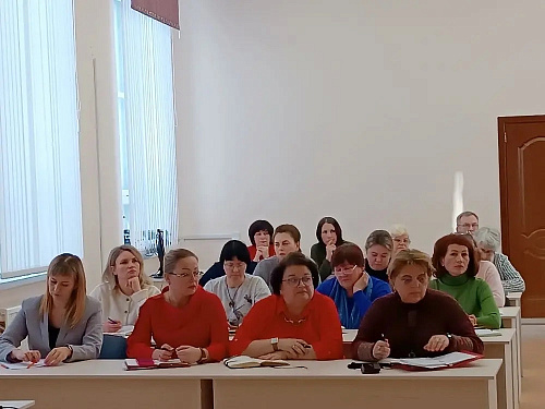 Депутатские слушания по вопросу реорганизации образовательных организаций Шенкурского округа прошли 13 февраля в окружном Собрании депутатов. 